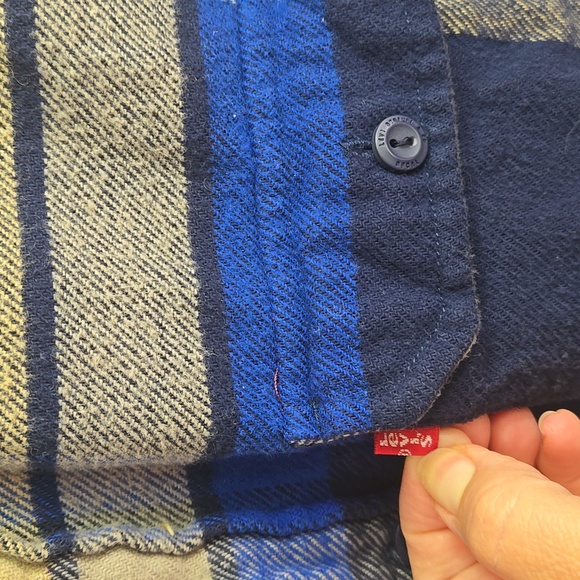 Levi's Blue Plaid Shirt Large Flannel Long Sleeve Cabincore Winter Cozy Fall - Picture 3 of 7